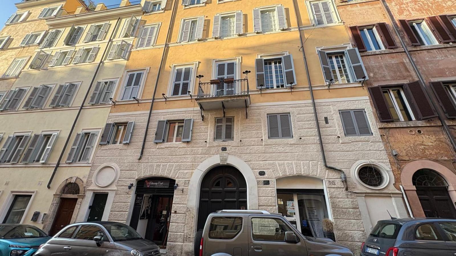 Elegantis Monti Royal With Private Terrace Rome