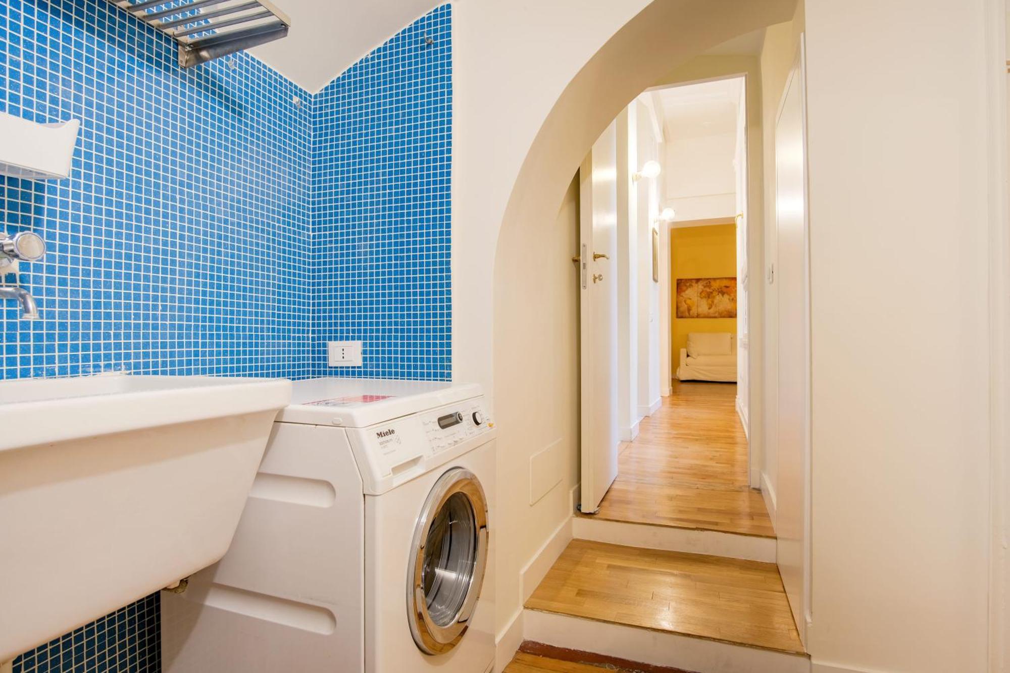 Apartment Elegantis Monti Royal With Private Terrace