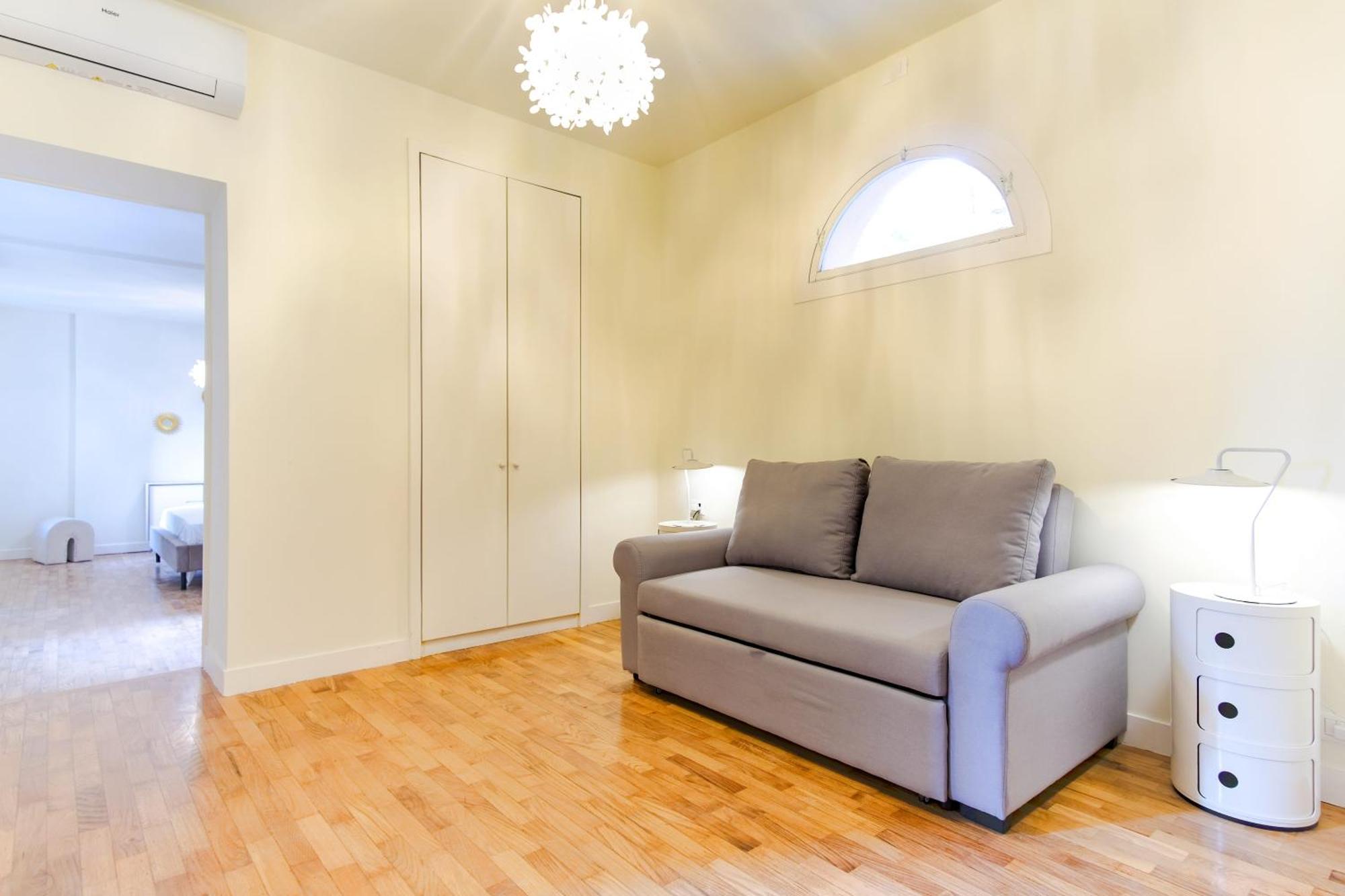 Apartment Elegantis Monti Royal With Private Terrace Rome