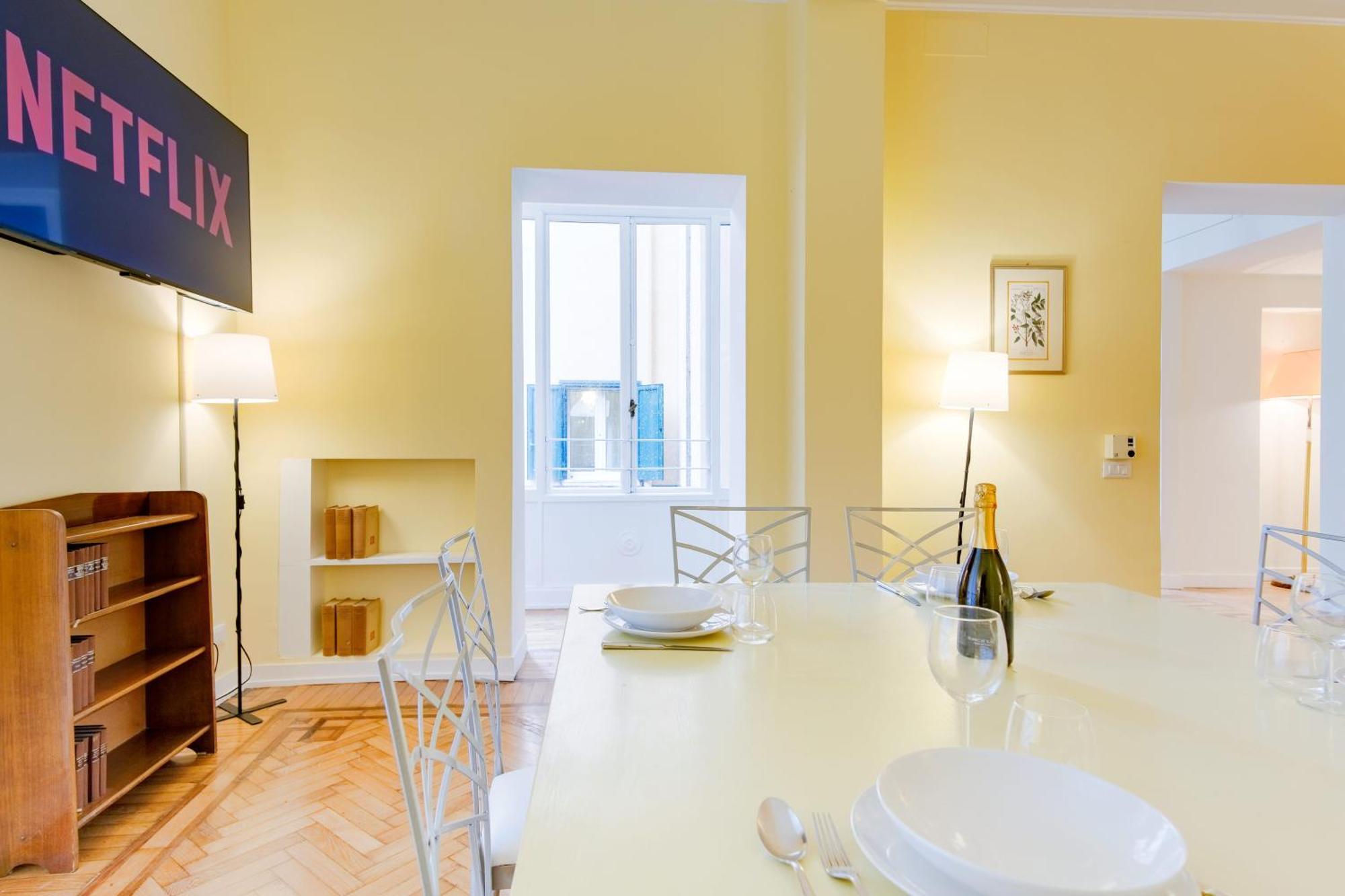 Elegantis Monti Royal With Private Terrace