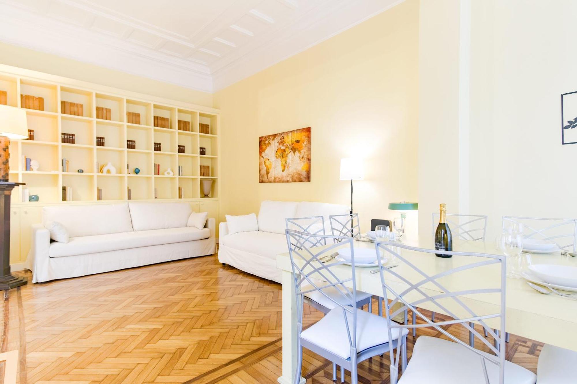 Apartment Elegantis Monti Royal With Private Terrace Rome