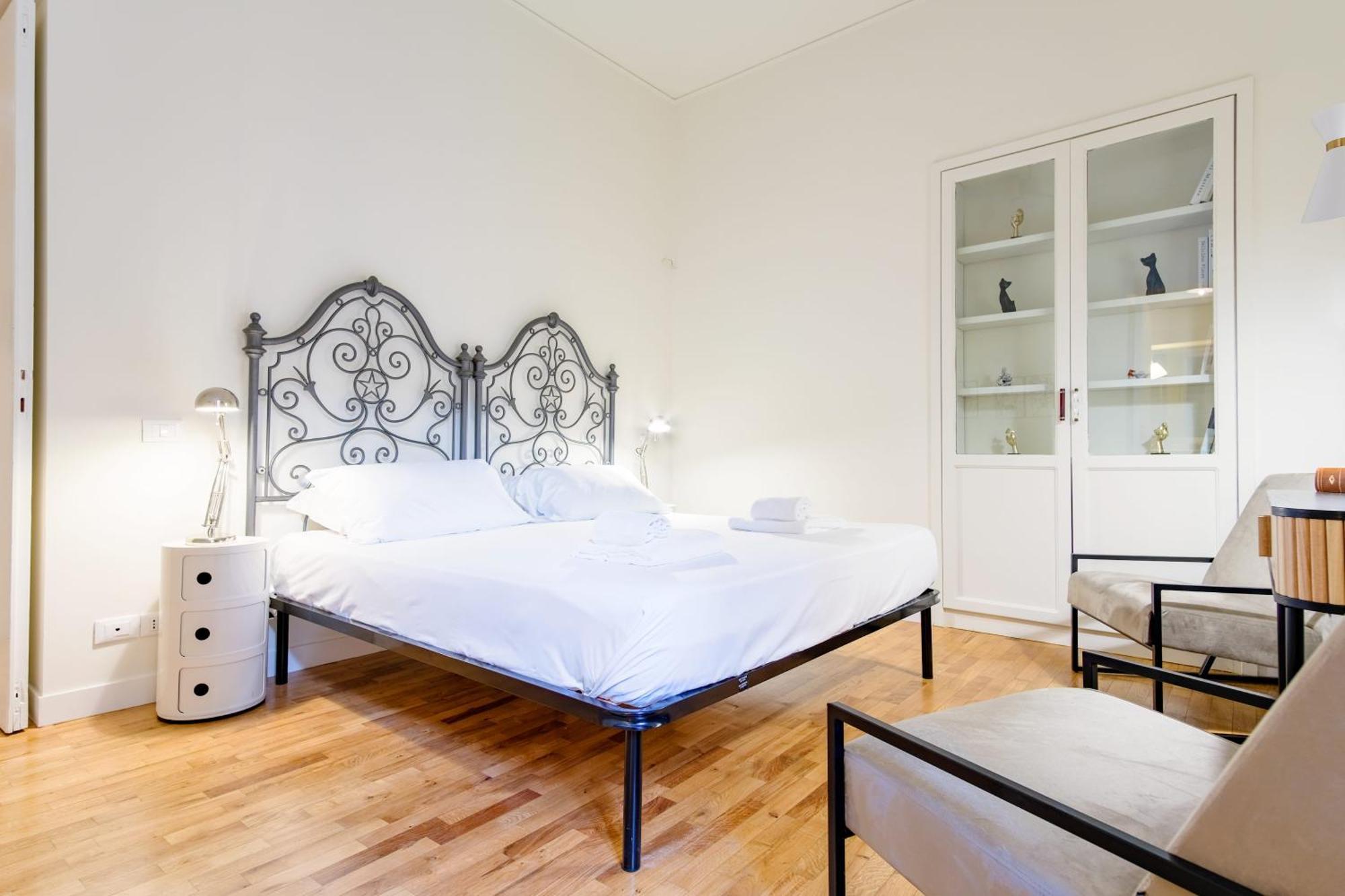 Elegantis Monti Royal With Private Terrace Rome