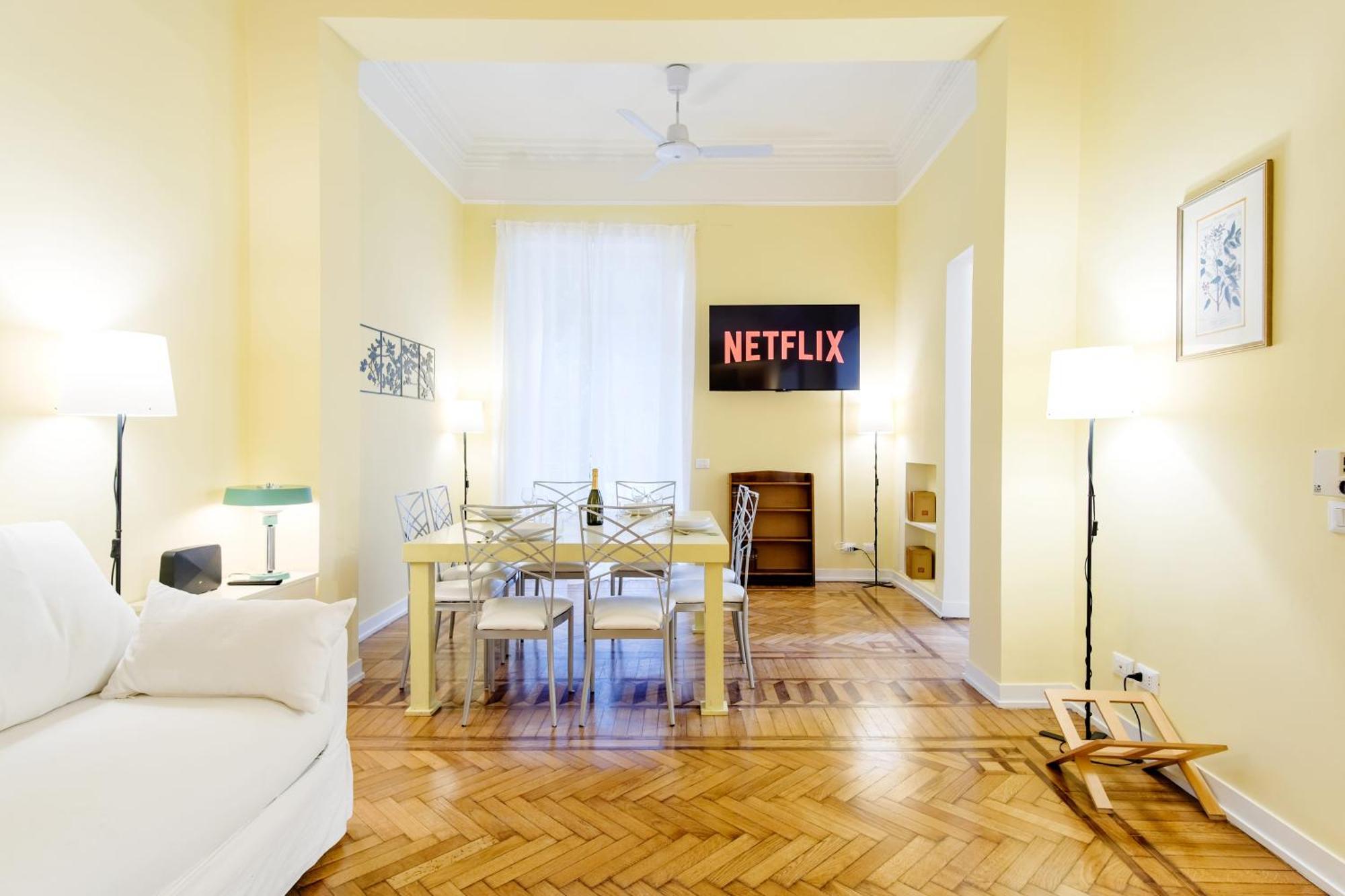 Elegantis Monti Royal With Private Terrace Apartment