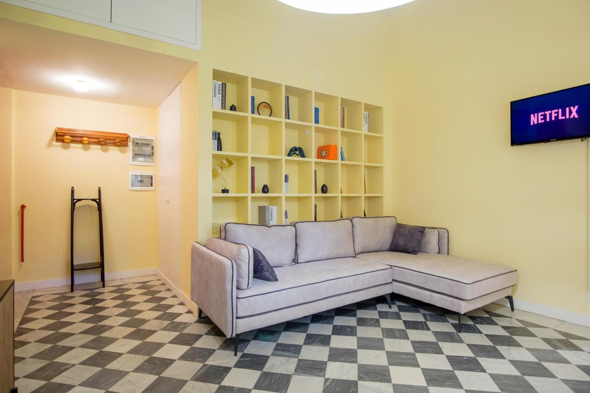 Elegantis Monti Royal With Private Terrace